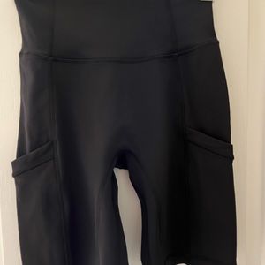 P’tula 8” Black Yvette Pocket Shorts